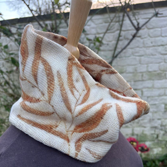 Creme reversible upcycled Guernsey wool neckwarmer, with eucalyptus [NW06] image 0