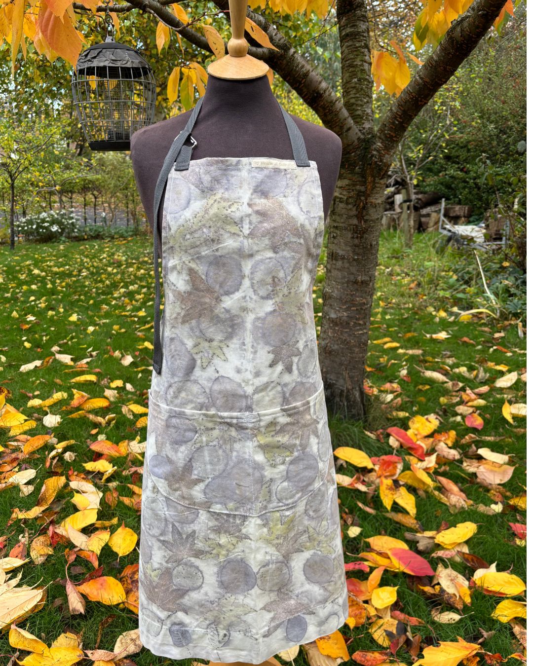 Botanically printed apron [upcycled cotton curtain] AP02