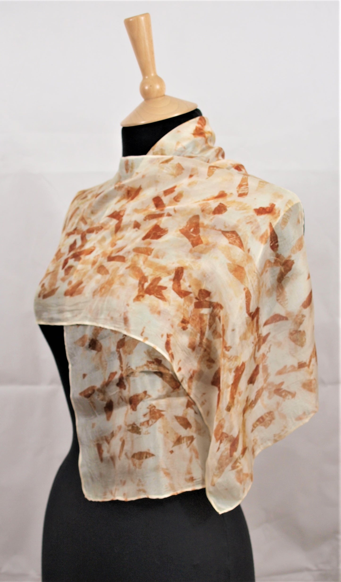 Silk scarf printed with onion skins image 0