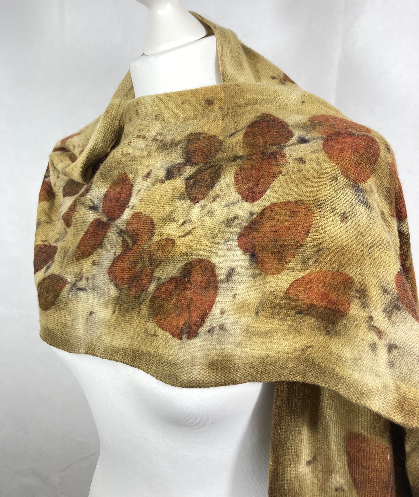 Merino wool & cashmere scarf with Eucalyptus Cinerea SC44 image 2